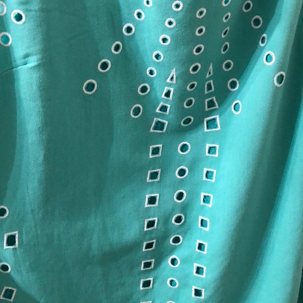 Green dress - Picture 2 of 3